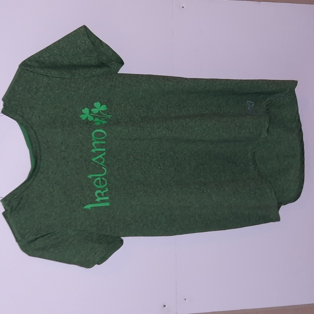 Lansdowne - Medium - Green Top w/ 3 Clovers and "Ireland" Written on Front